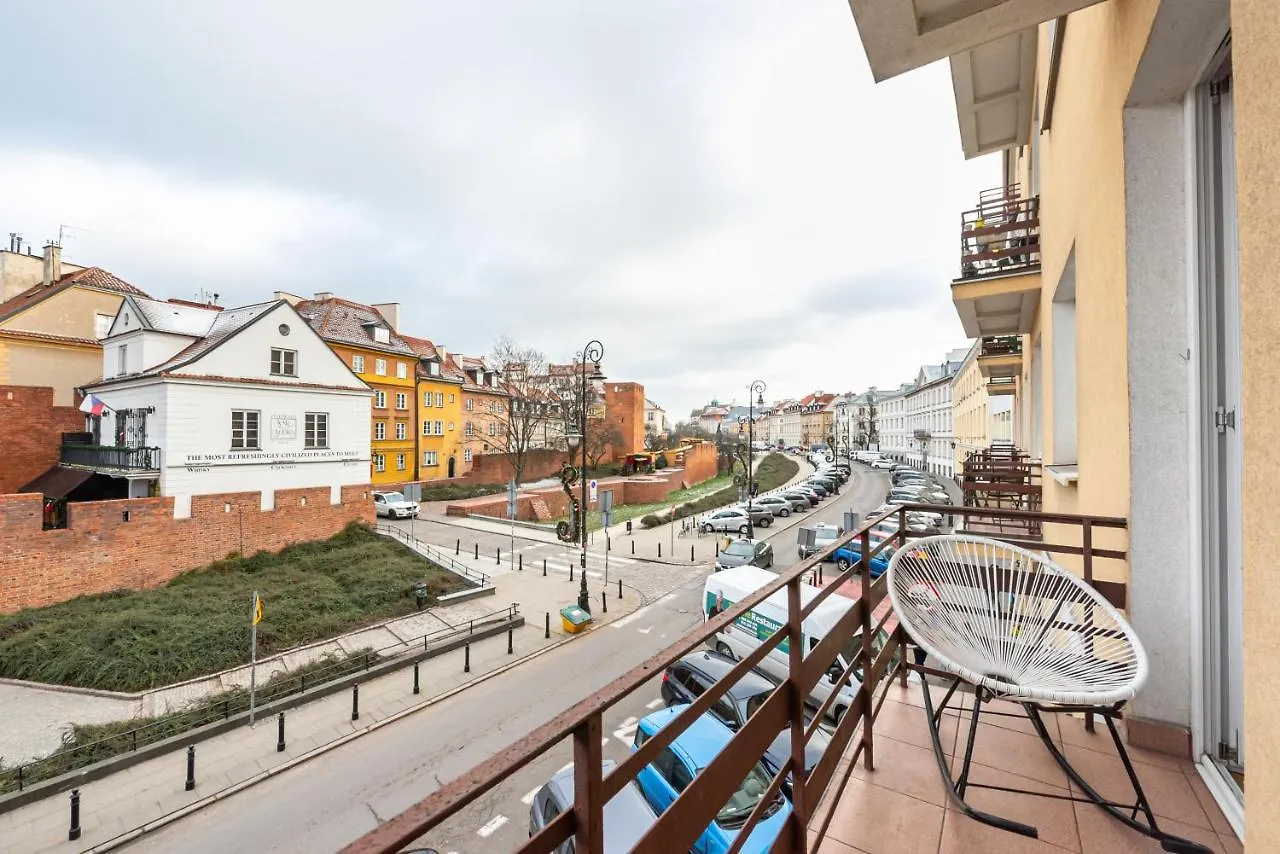 Old Town 5-Bedroom Apartment ワルシャワ ポーランド