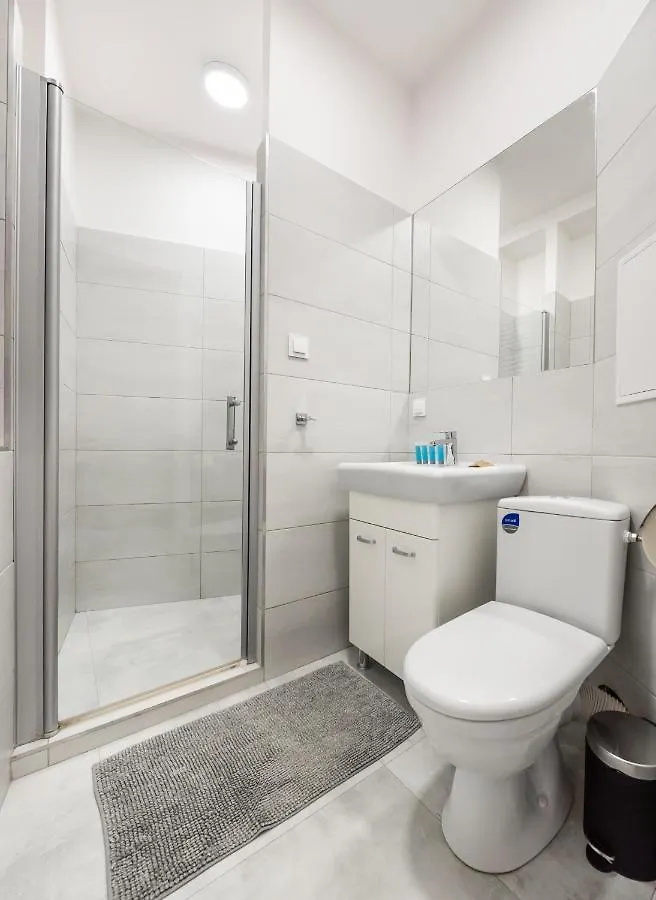 Old Town 5-Bedroom Apartment ワルシャワ
